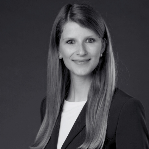 Dr. Nina Zobel